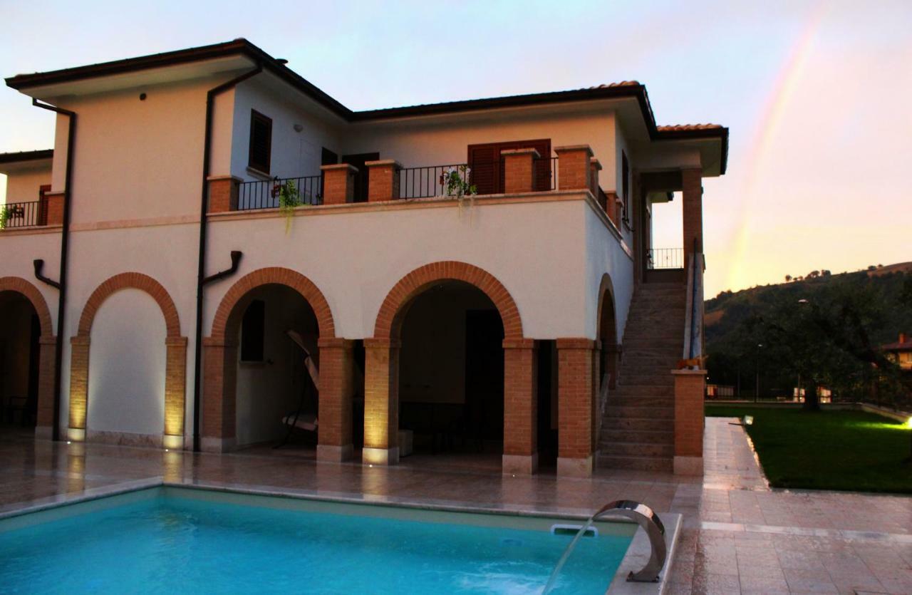 Residence Stella Del Gran Sasso Colledara Kültér fotó