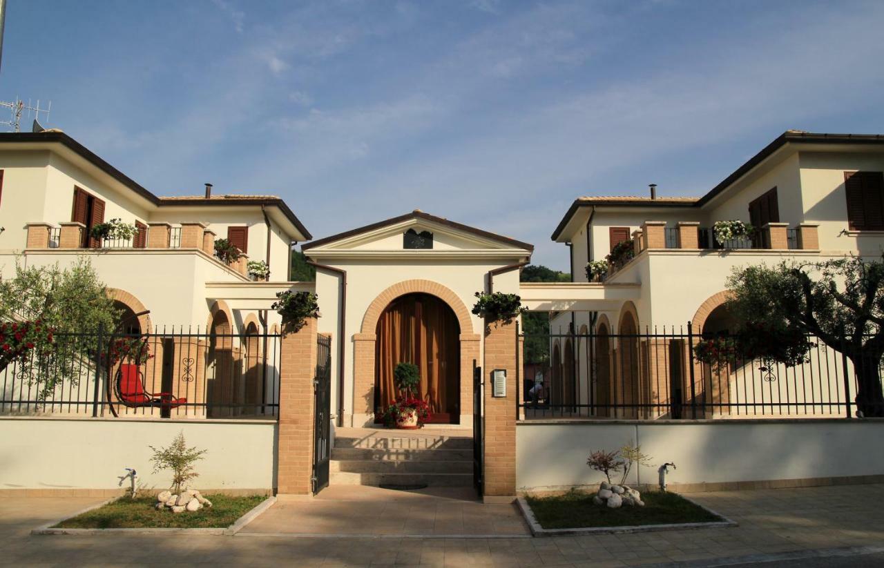 Residence Stella Del Gran Sasso Colledara Kültér fotó