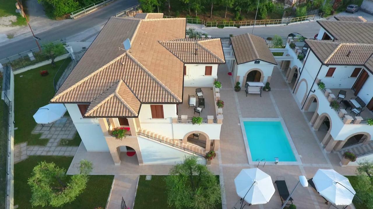 Residence Stella Del Gran Sasso Colledara Kültér fotó