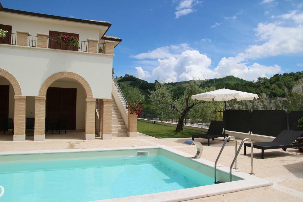 Residence Stella Del Gran Sasso Colledara Kültér fotó