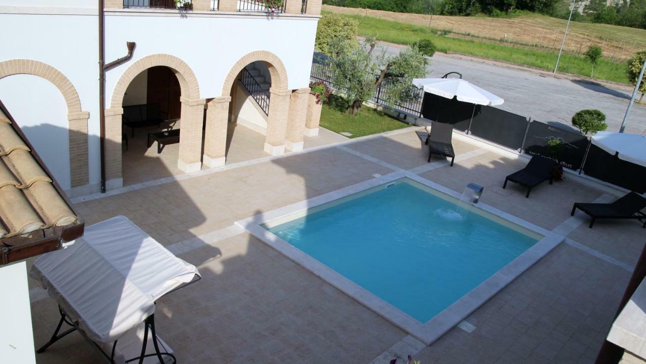 Residence Stella Del Gran Sasso Colledara Kültér fotó