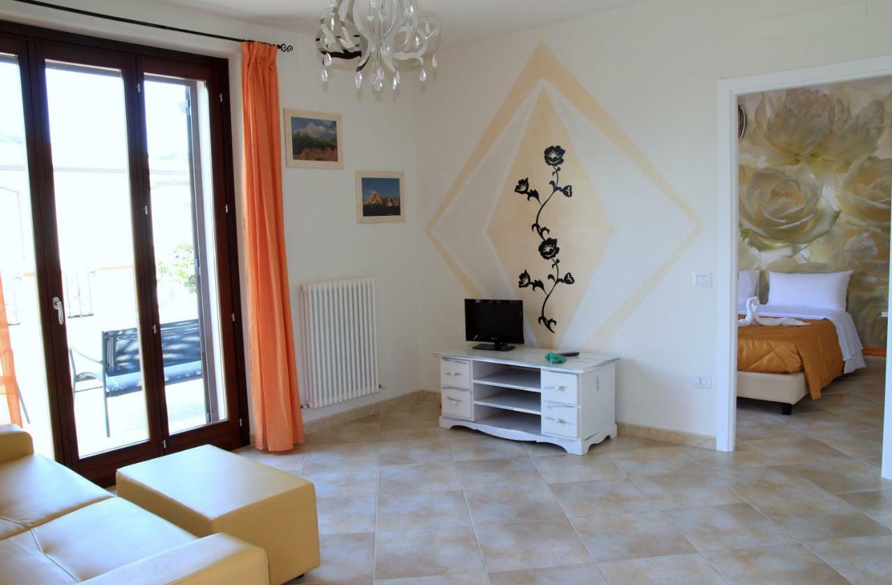 Residence Stella Del Gran Sasso Colledara Kültér fotó