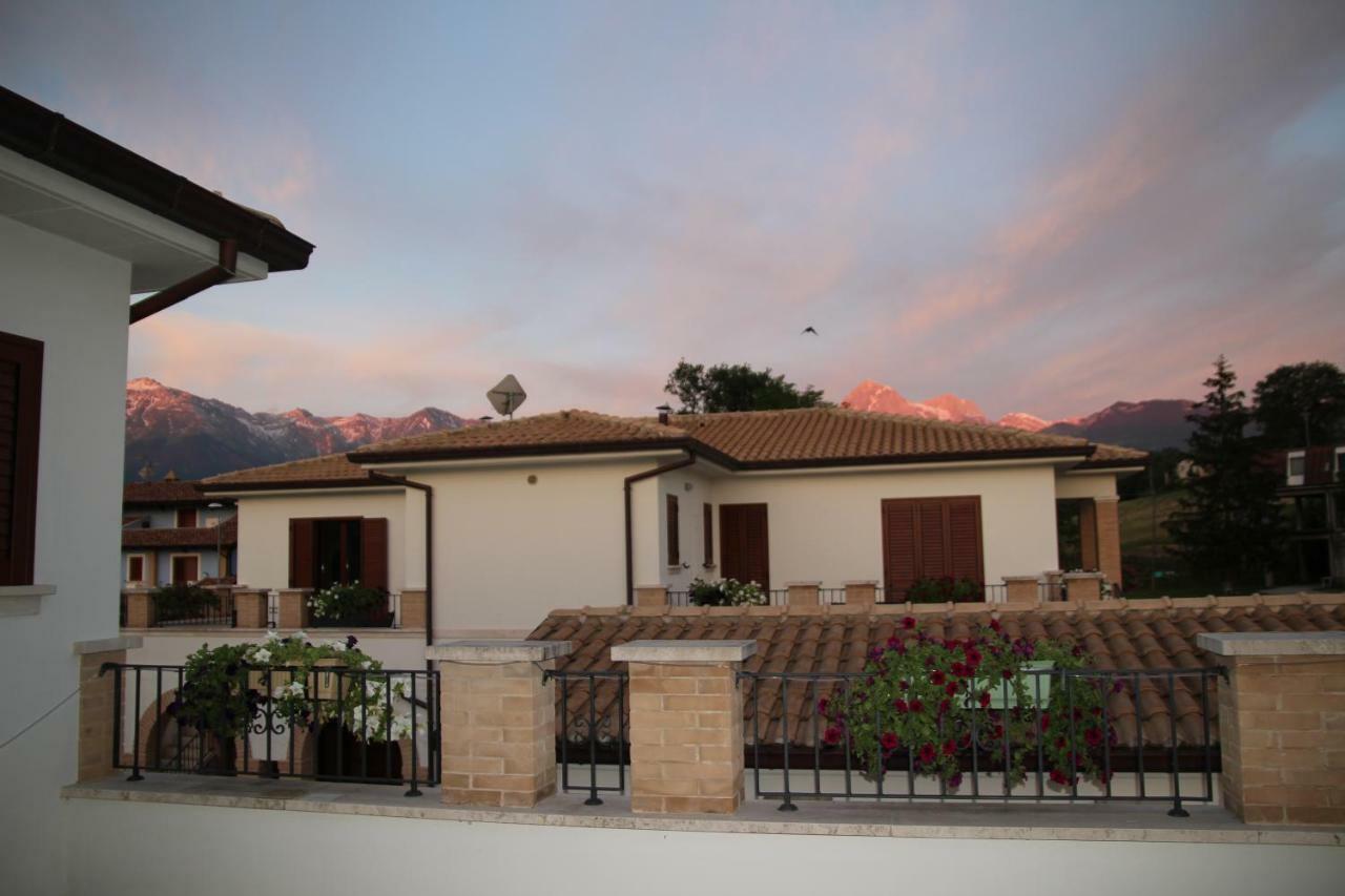 Residence Stella Del Gran Sasso Colledara Kültér fotó